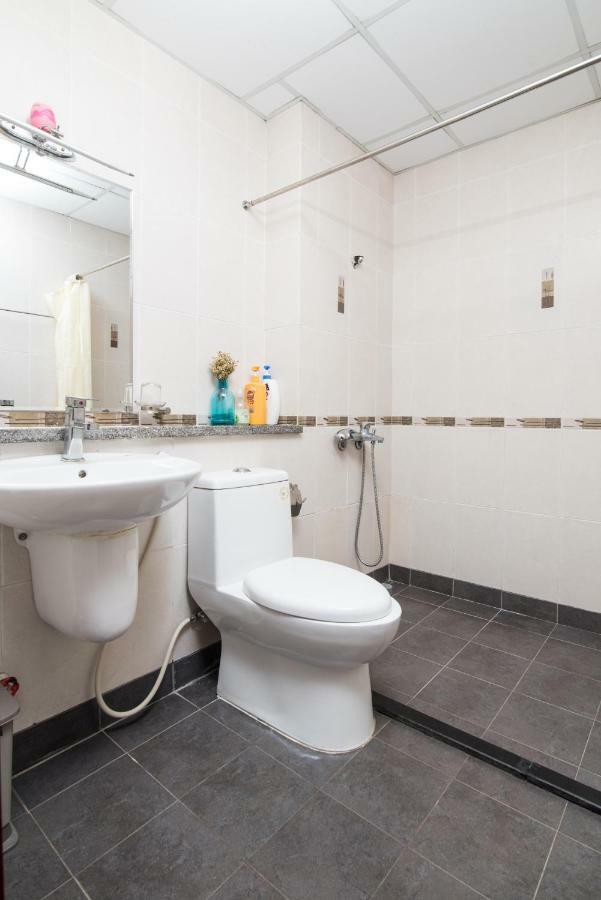 Sky Center Hostel Хошимин Экстерьер фото